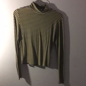 LONG SLEEVED CROP TOP !!!!!!